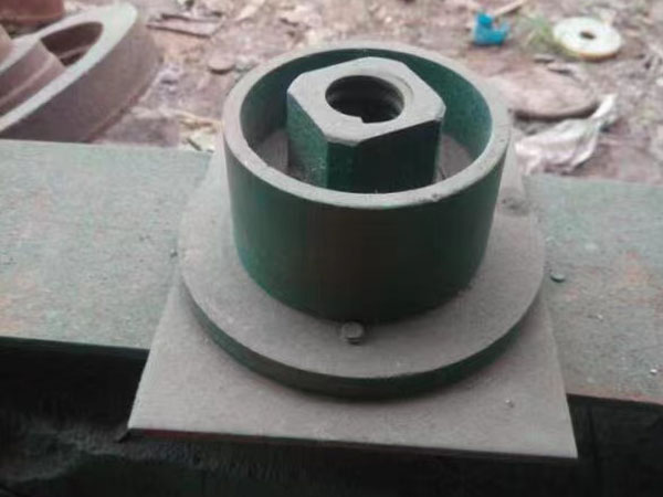  螺桿式啟閉機(jī)