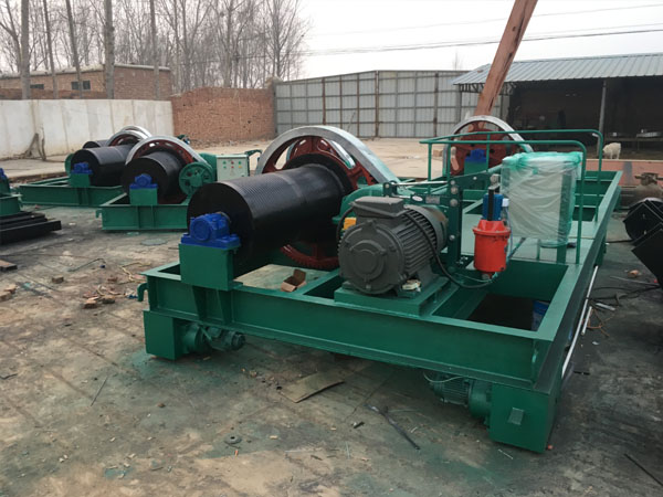 卷揚(yáng)式啟閉機(jī)